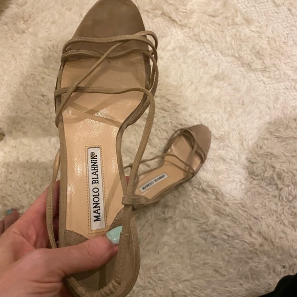 Authentic Manolo Blahnik tan suede strappy heeled sandal size 36.5 / 6.5 US - Picture 3 of 9